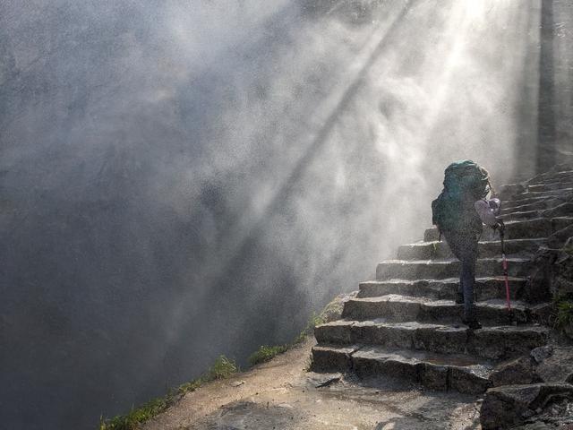 Mist trail - wet!