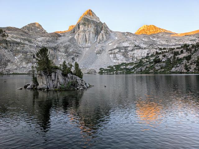 An island in Upper Rae Lake