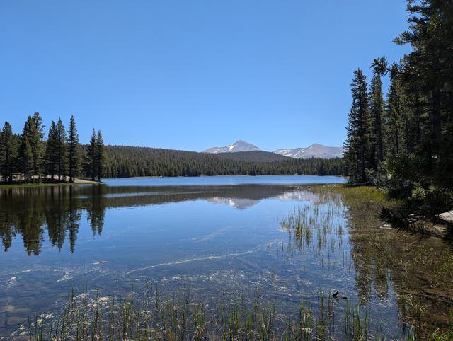 A peaceful stop at Dog Lake